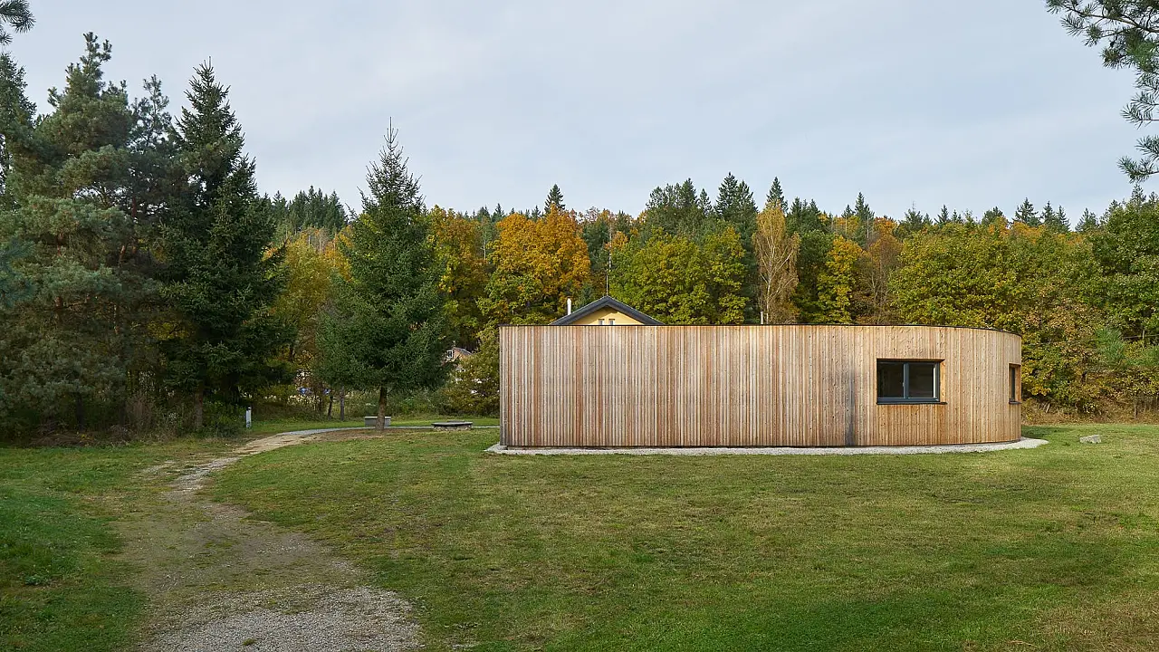 Dostavba drážního domku, sociální bydlení Sananim architekt Jakub Našinec