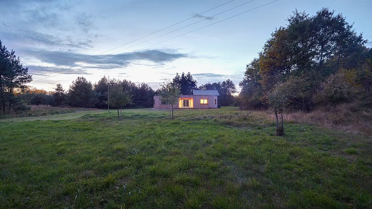 Dostavba drážního domku, sociální bydlení Sananim architekt Jakub Našinec