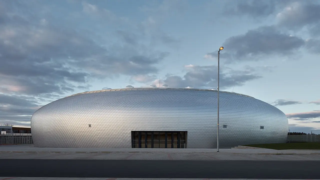 Sportovní hala Dolní Břežany architekt Jakub Našinec